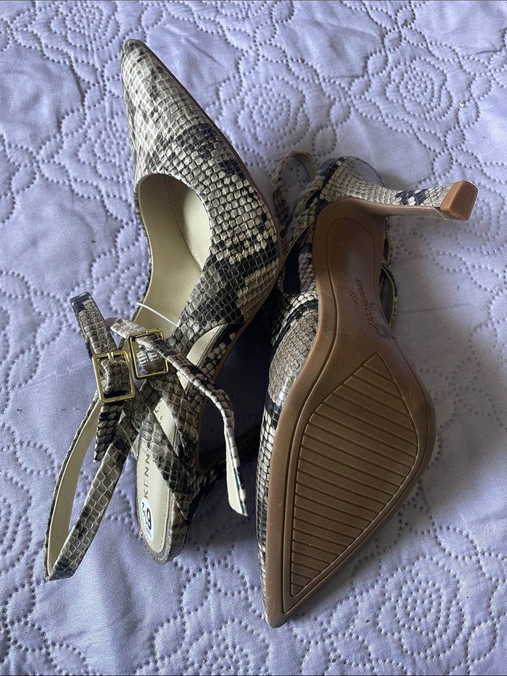 Kenneth Cole New York Pointed Slingback Heels in Beige and Black Snake Pattern
